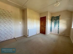 Bedroom- click for photo gallery